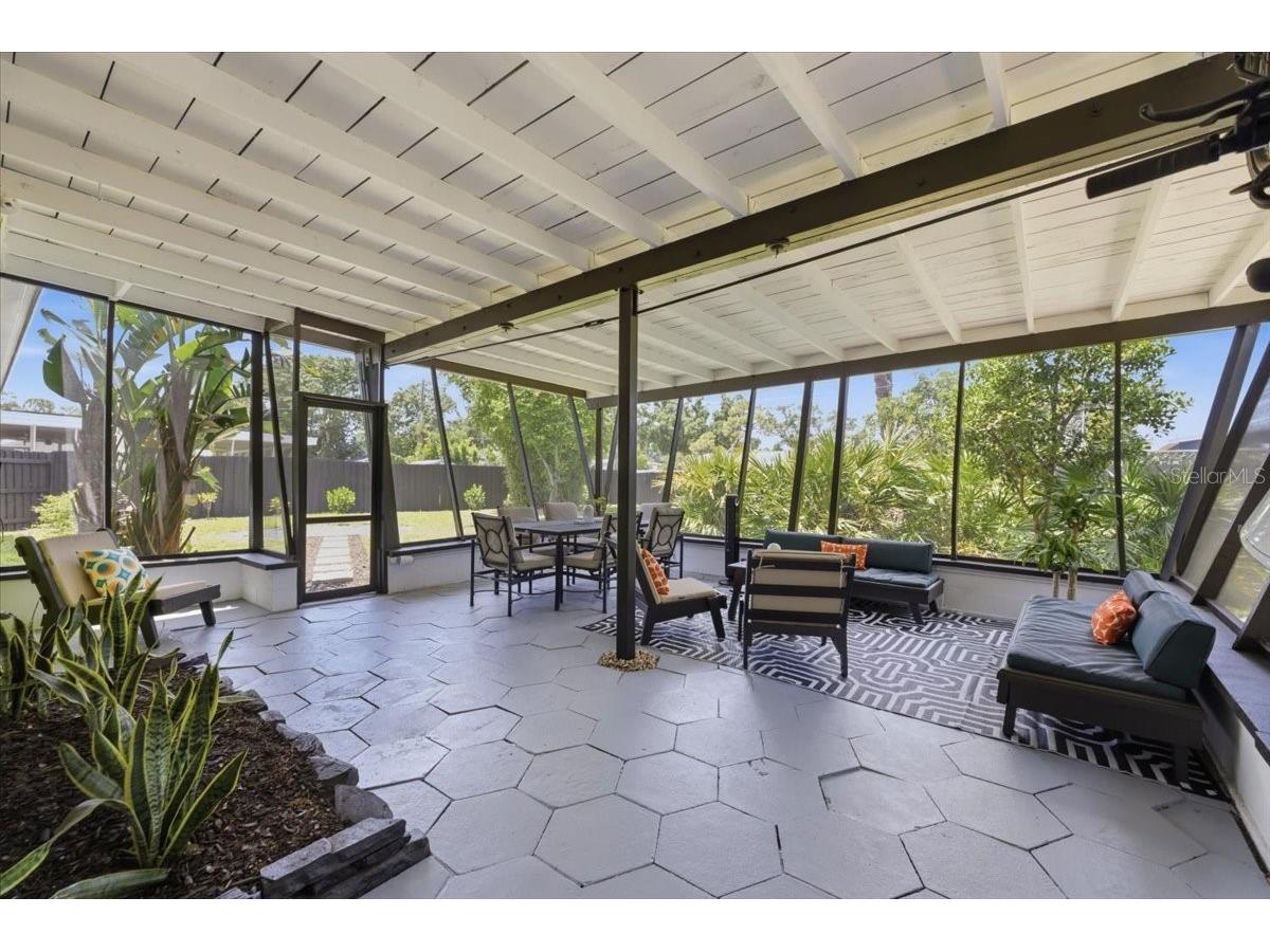 2411 Covina Way S Saint Petersburg FL 33712 TB8512801 image25