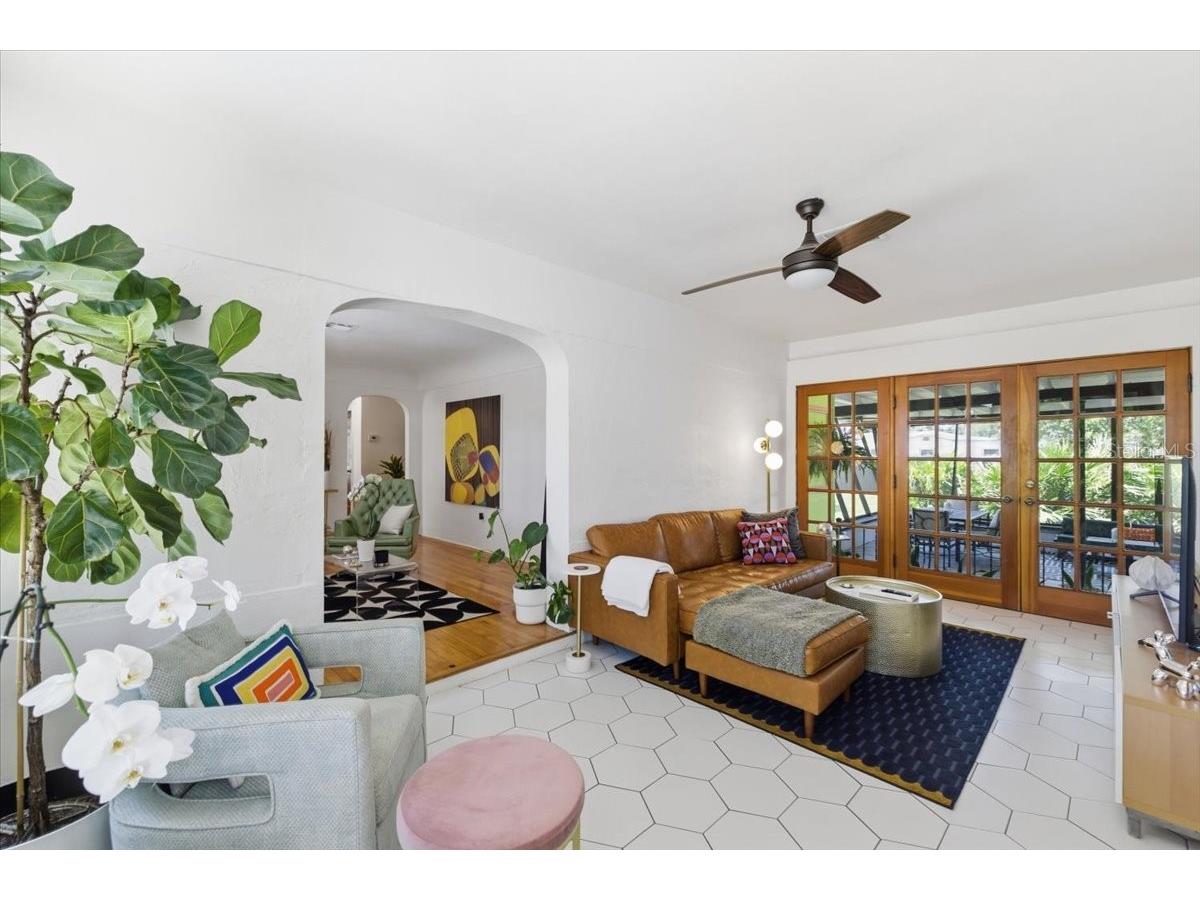 2411 Covina Way S Saint Petersburg FL 33712 TB8512801 image4