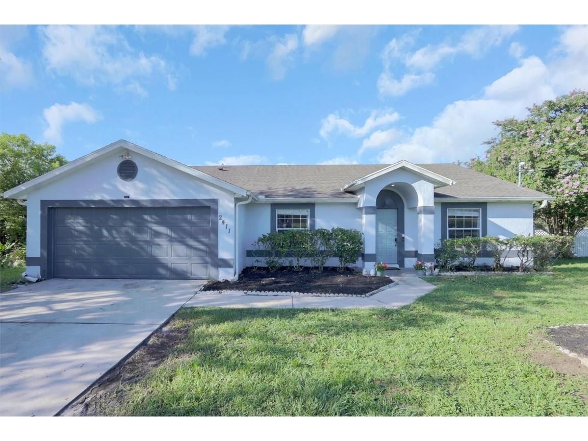 2411 Greenbrier Street Deltona FL 32738 - Louise Lake R4908063 image1