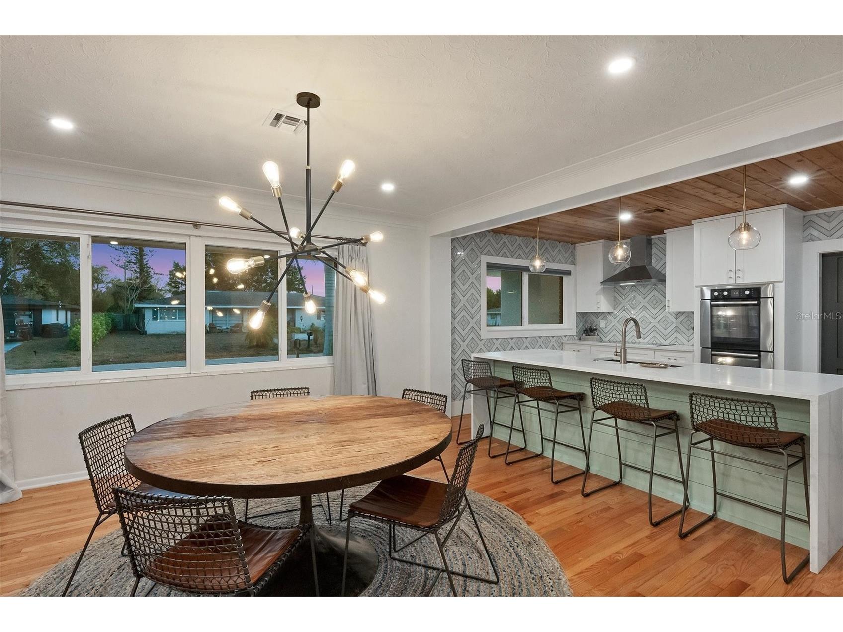 2411 Valencia Drive Sarasota FL 34239 A4683111 image10