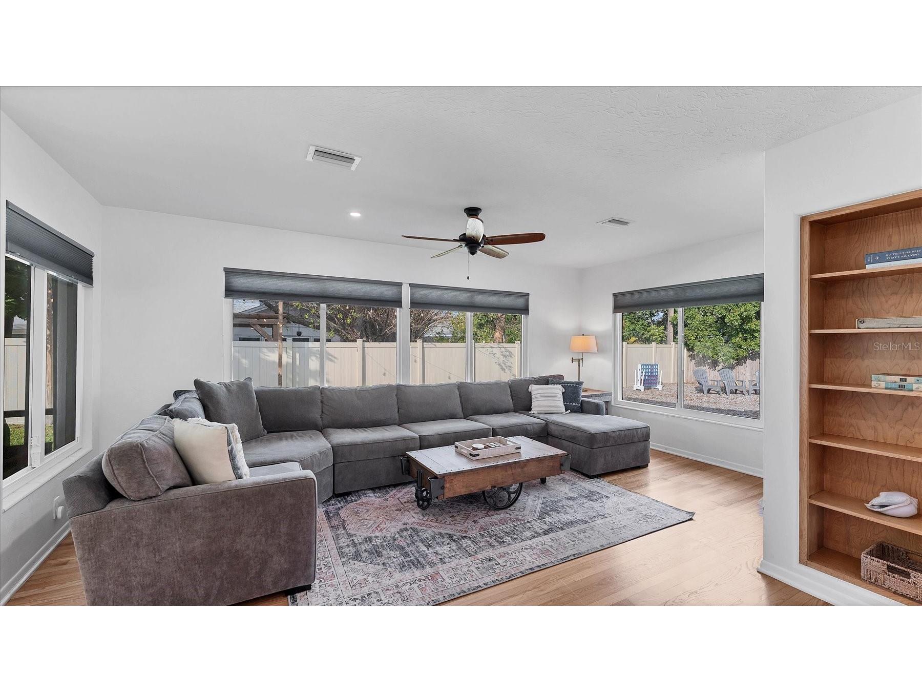 2411 Valencia Drive Sarasota FL 34239 A4683111 image21
