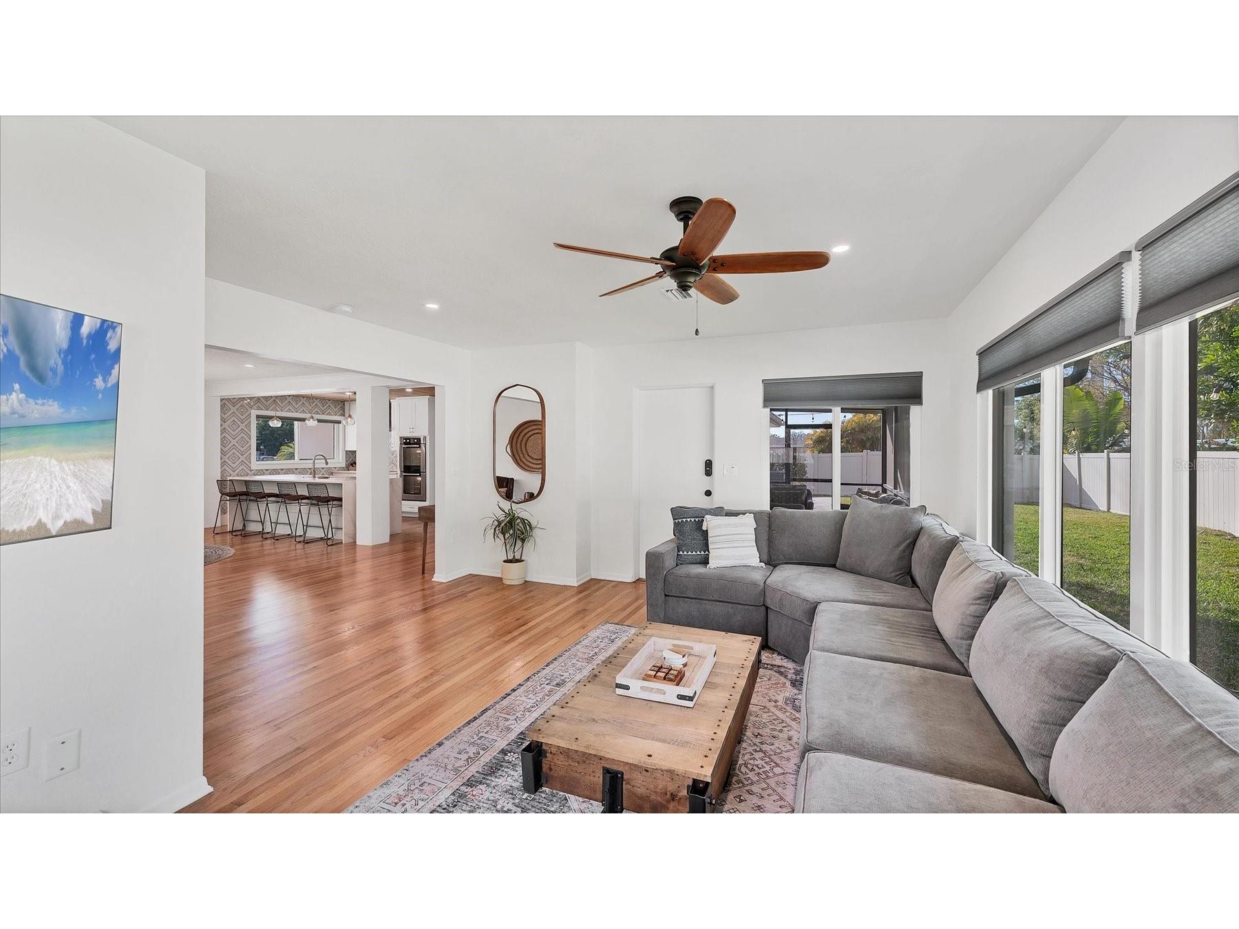 2411 Valencia Drive Sarasota FL 34239 A4683111 image27