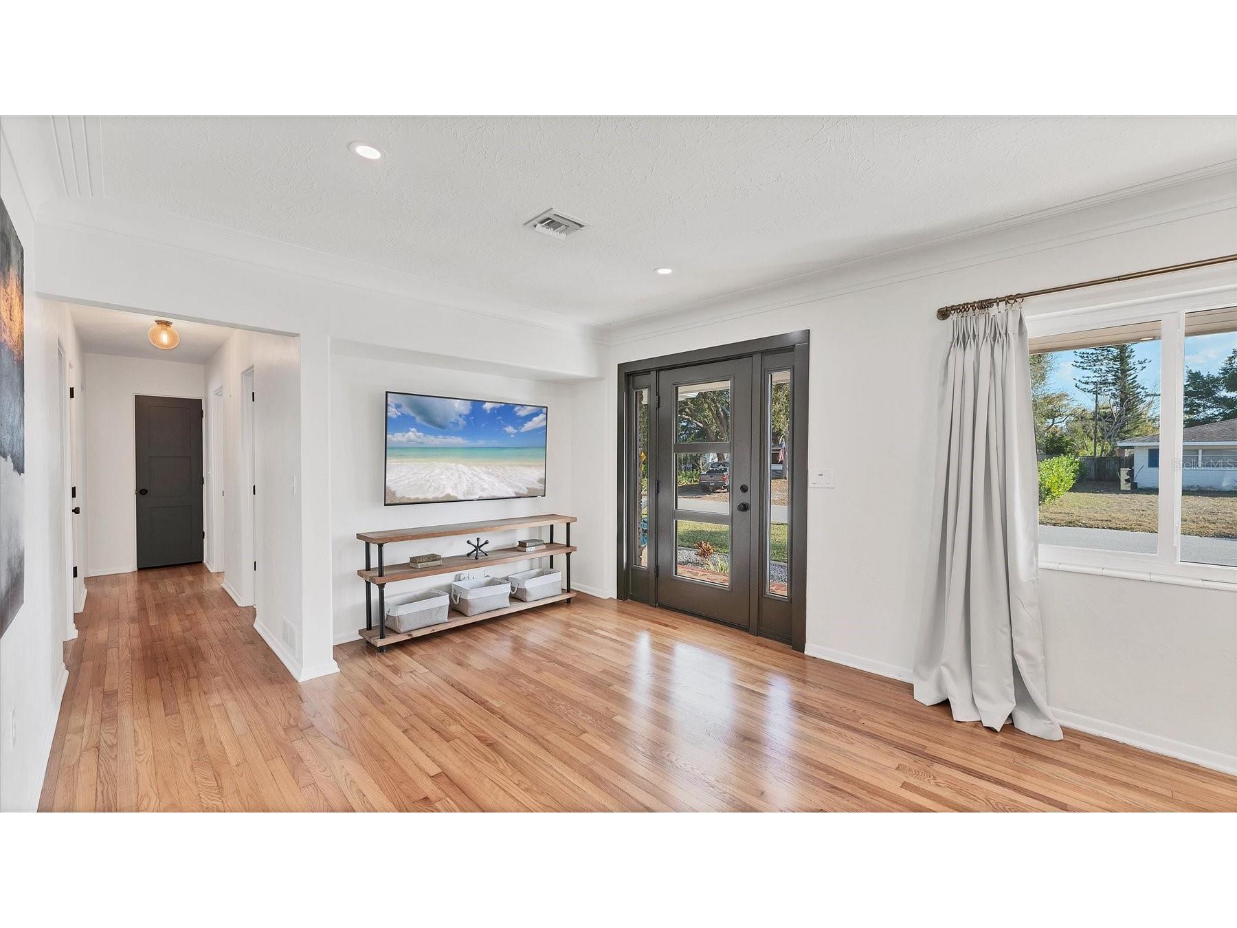 2411 Valencia Drive Sarasota FL 34239 A4683111 image28