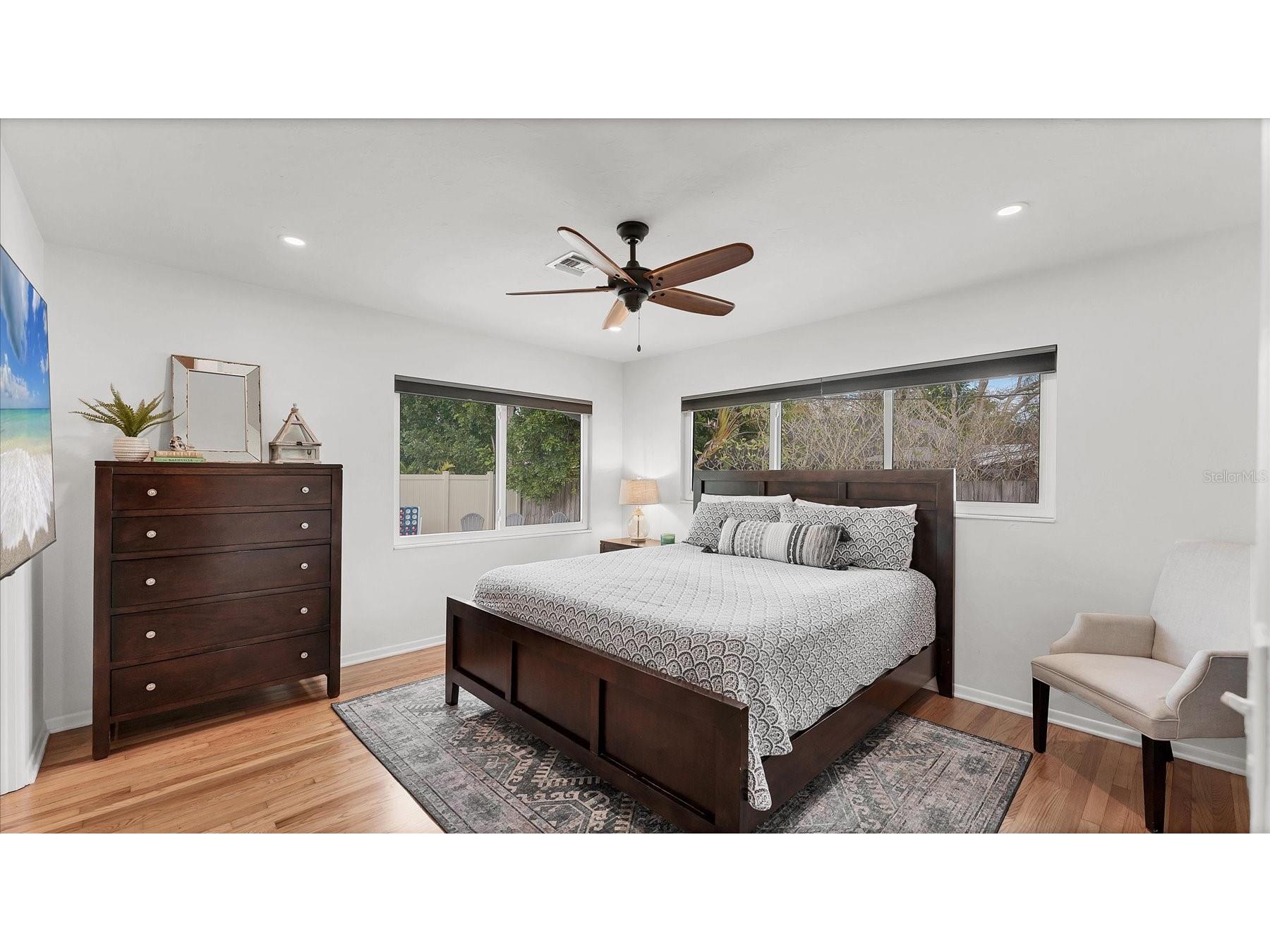 2411 Valencia Drive Sarasota FL 34239 A4683111 image29