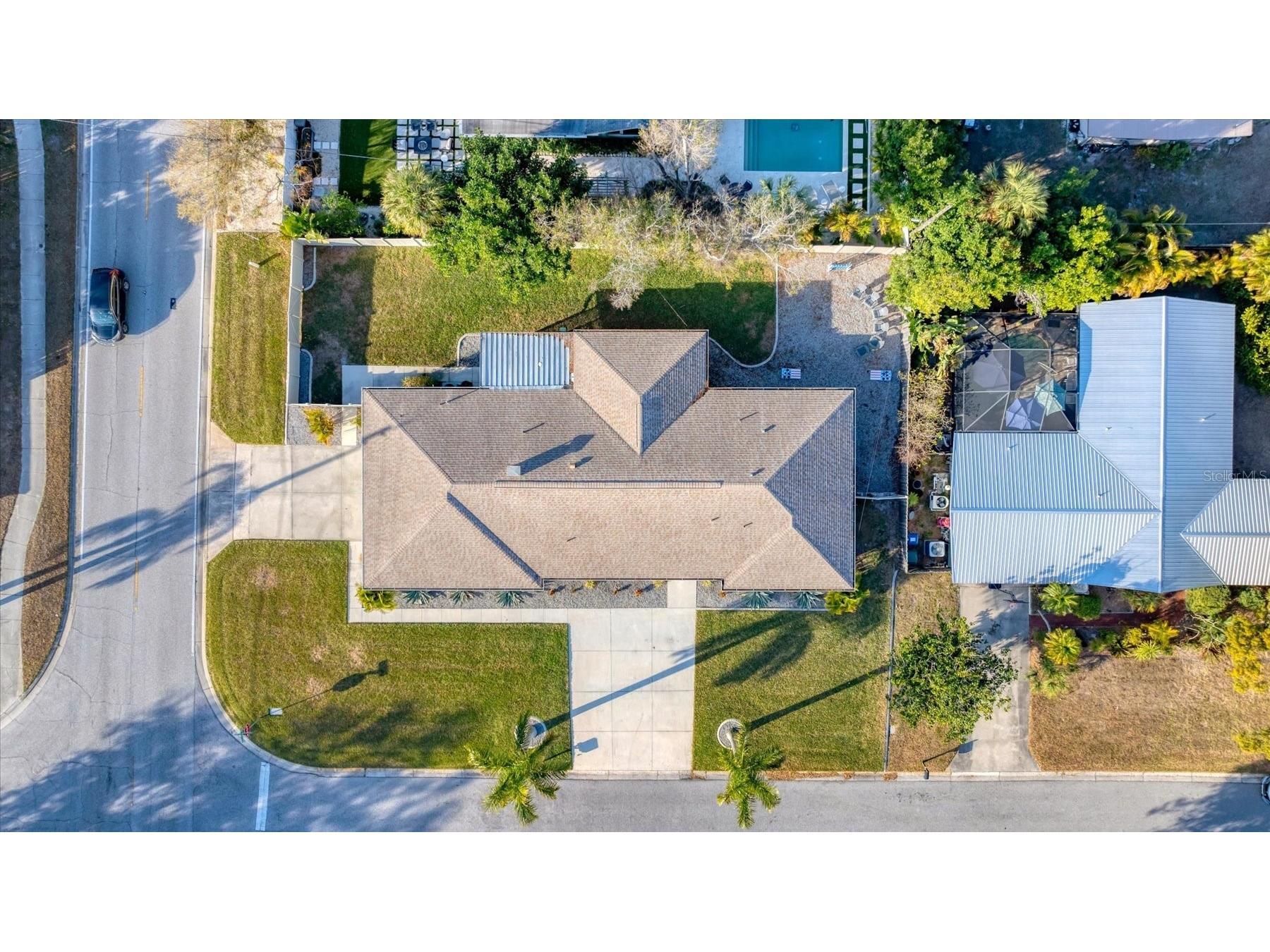 2411 Valencia Drive Sarasota FL 34239 A4683111 image45