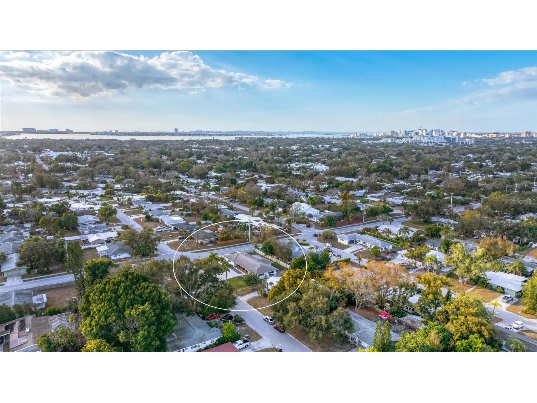 2411 Valencia Drive Sarasota FL 34239 A4683111 image49