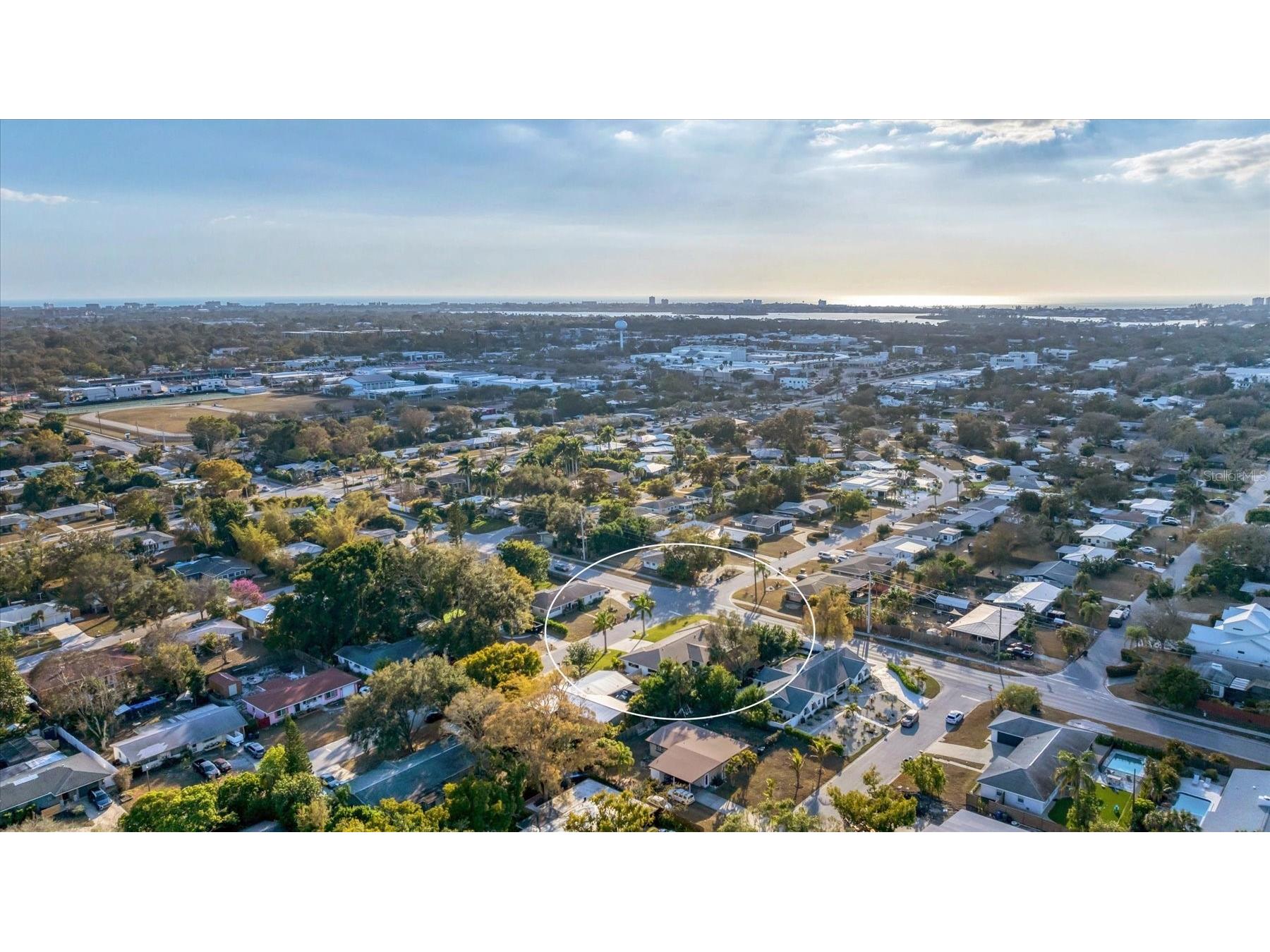 2411 Valencia Drive Sarasota FL 34239 A4683111 image50