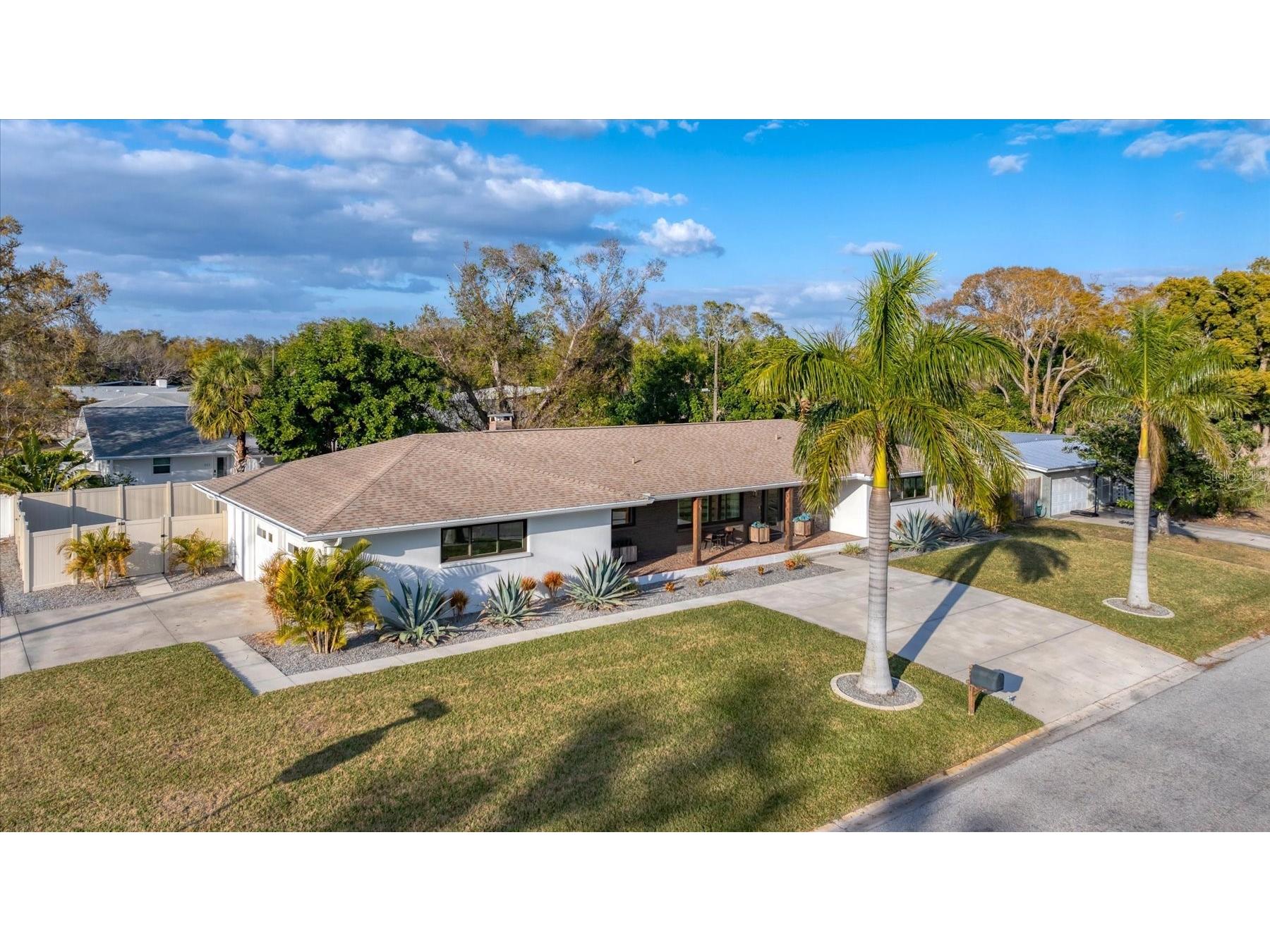 2411 Valencia Drive Sarasota FL 34239 A4683111 image59