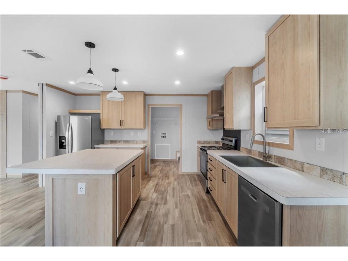 24116 Armadillo Road Astor FL 32102 P4936465 image9