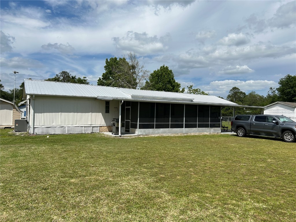 24117 Panther Road Astor FL 32102 V4935519 image1