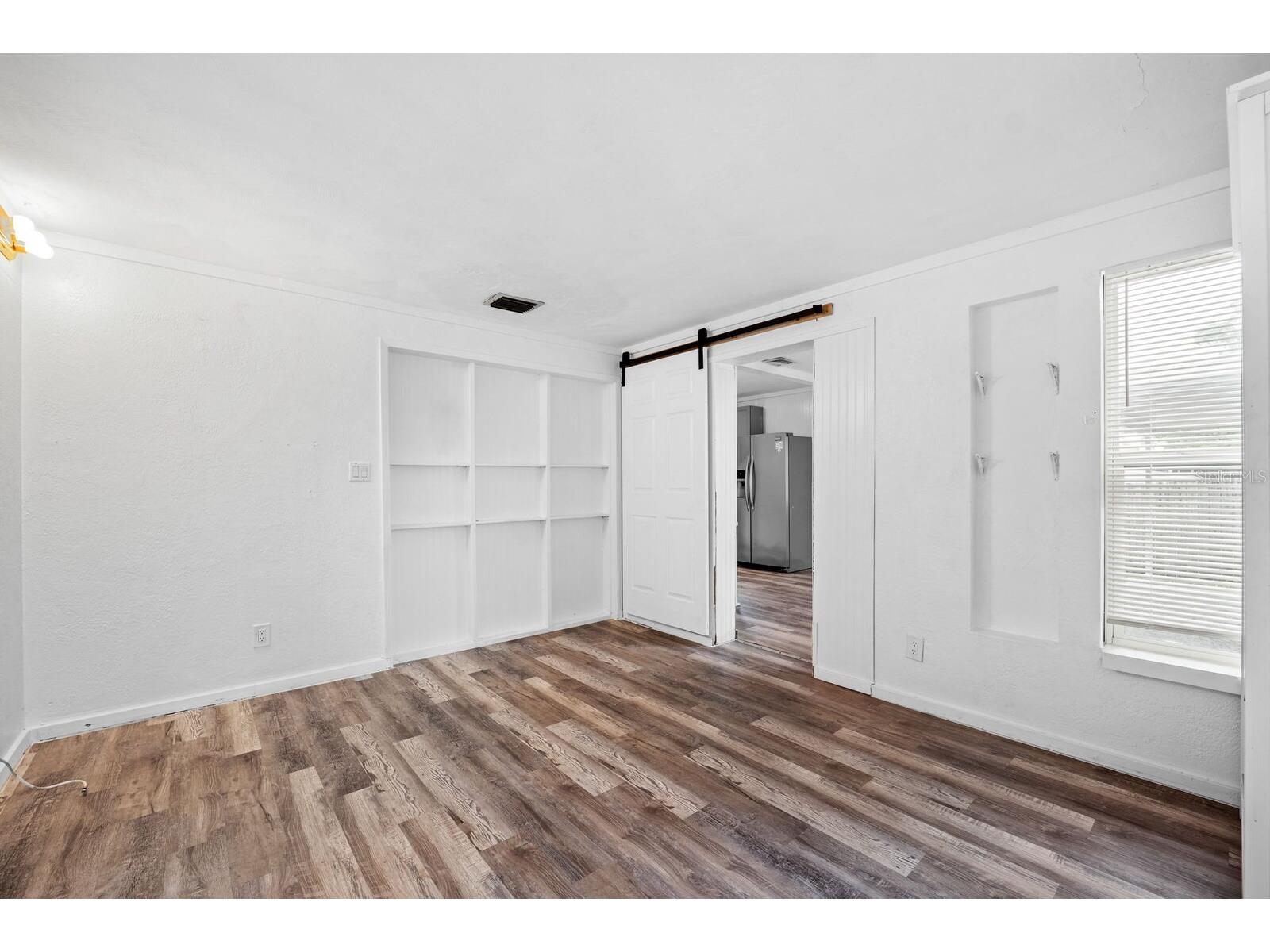 2412 51st Avenue N Saint Petersburg FL 33714 TB8523720 image20