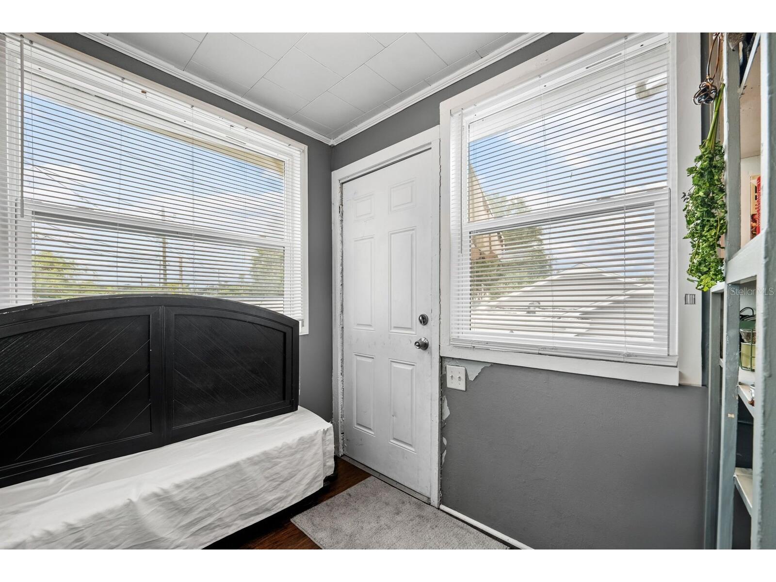 2412 51st Avenue N Saint Petersburg FL 33714 TB8523720 image27
