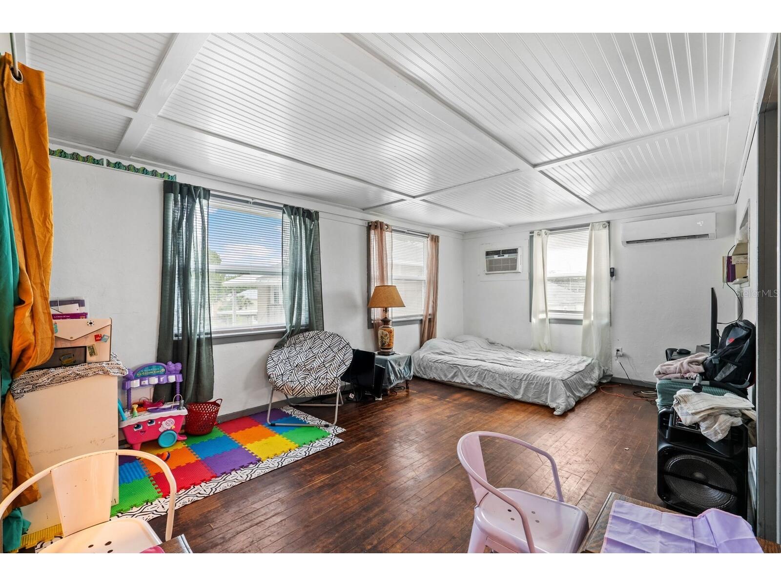 2412 51st Avenue N Saint Petersburg FL 33714 TB8523720 image30