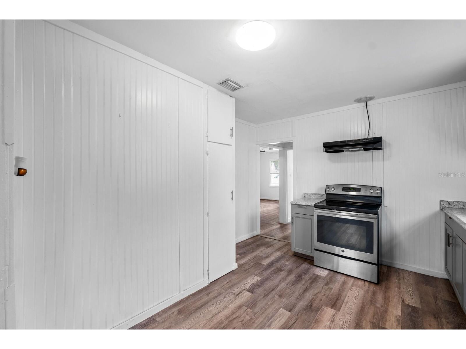 2412 51st Avenue N Saint Petersburg FL 33714 TB8523720 image45