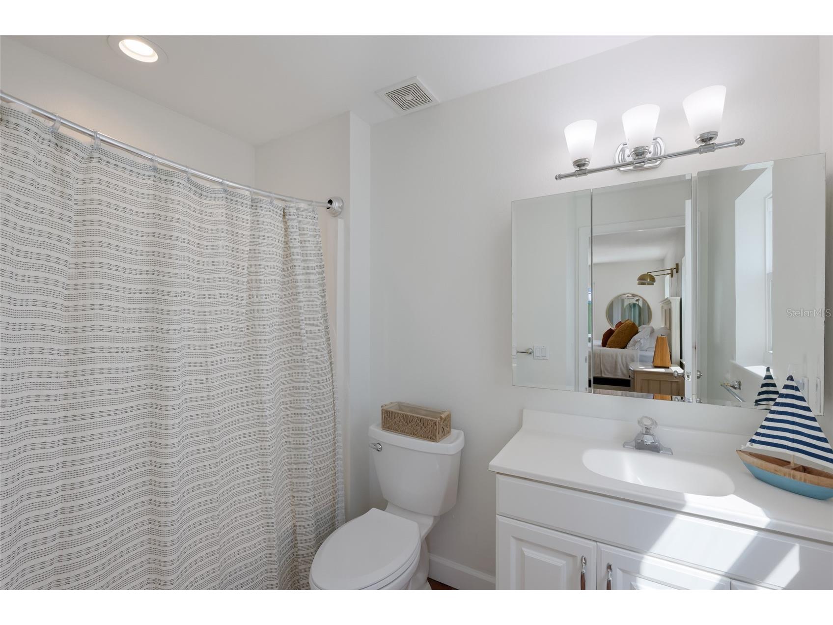 2412 Avenue B Bradenton Beach FL 34217 A4685605 image24