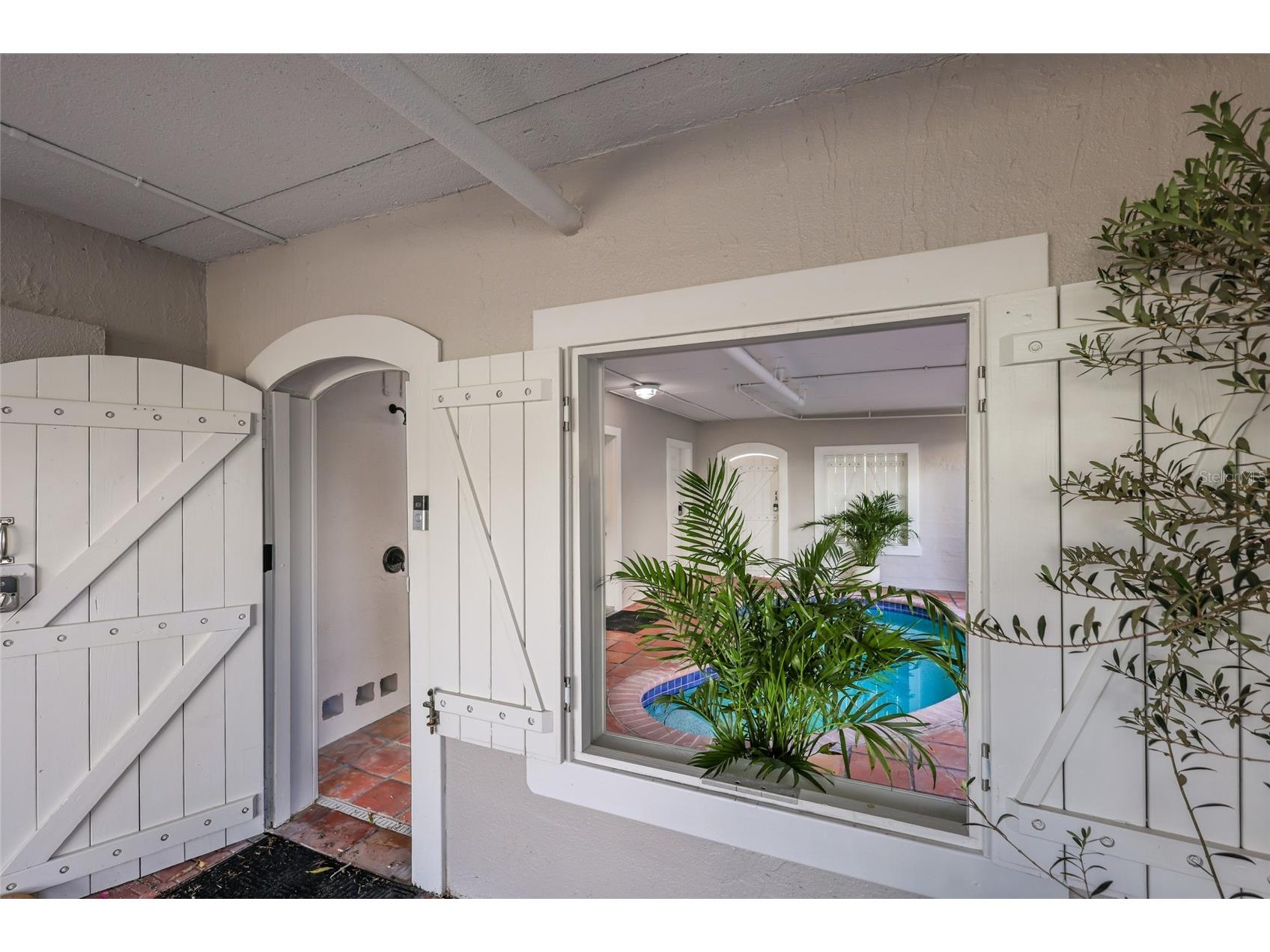 2412 Avenue B Bradenton Beach FL 34217 A4685605 image6