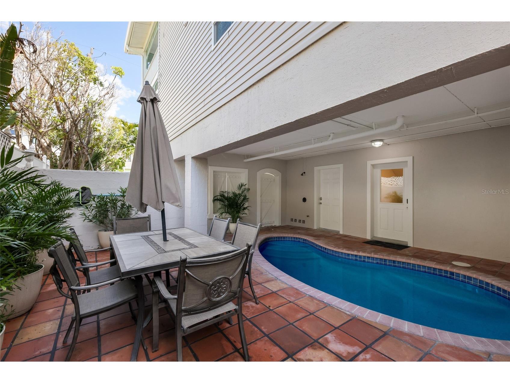 2412 Avenue B Bradenton Beach FL 34217 A4685605 image7