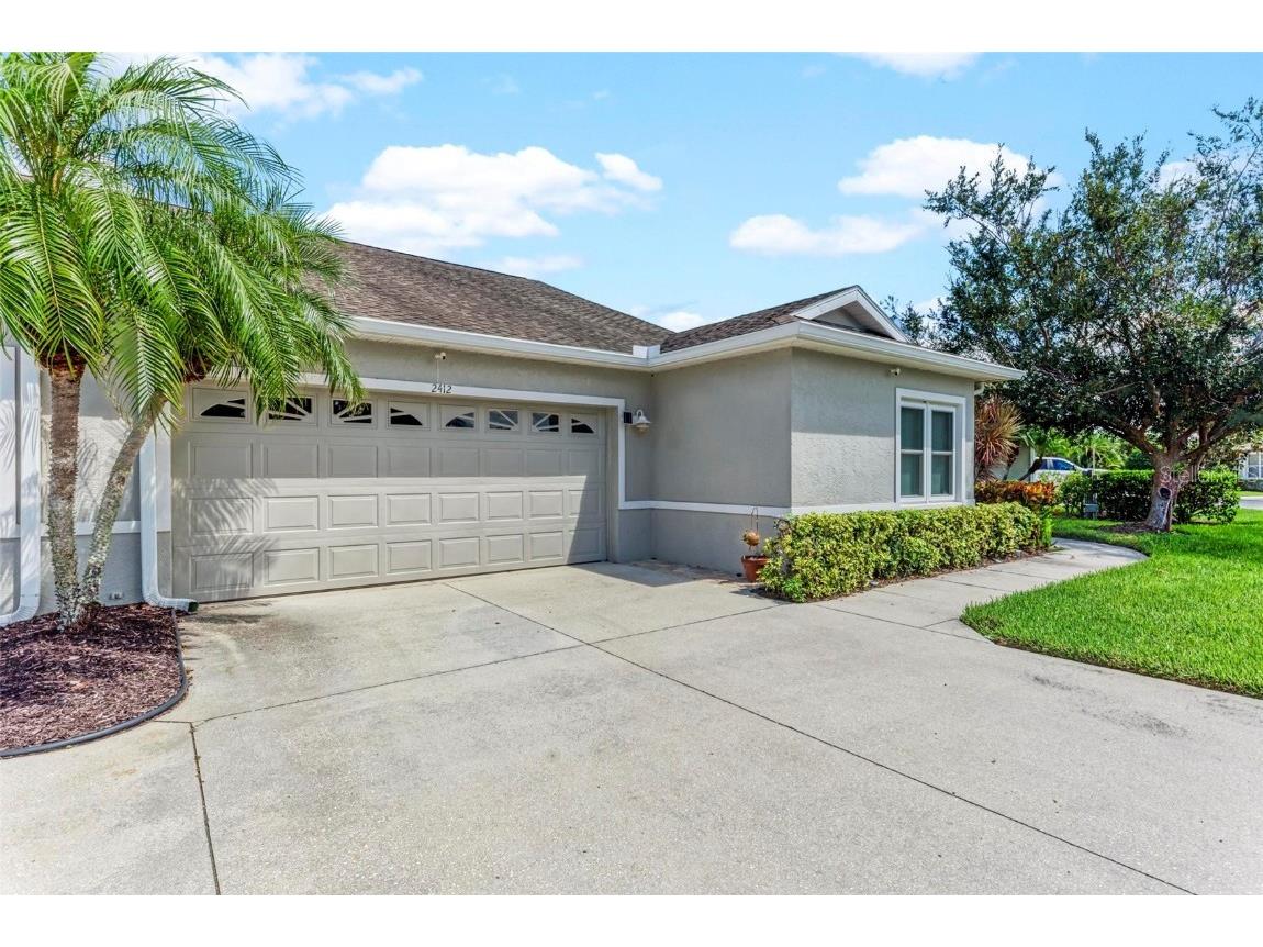 2412 Fairway Oaks Drive Palmetto FL 34221 A4627825 image1