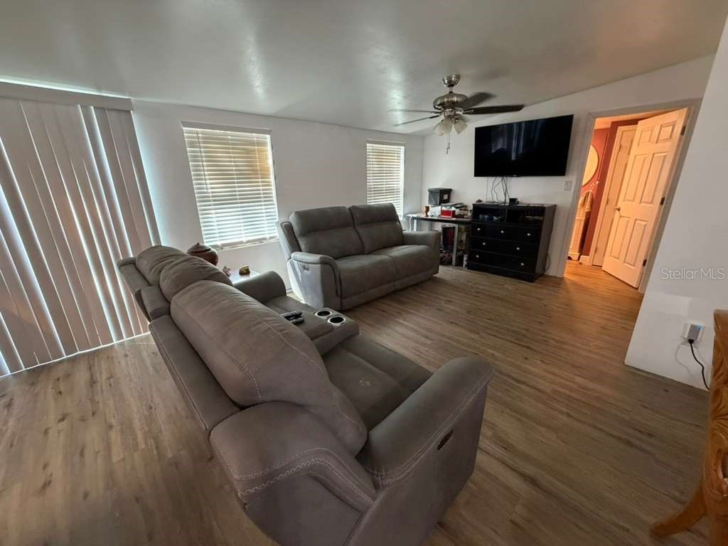 2412 Island Oaks W Lakeland FL 33805 L4960159 image3