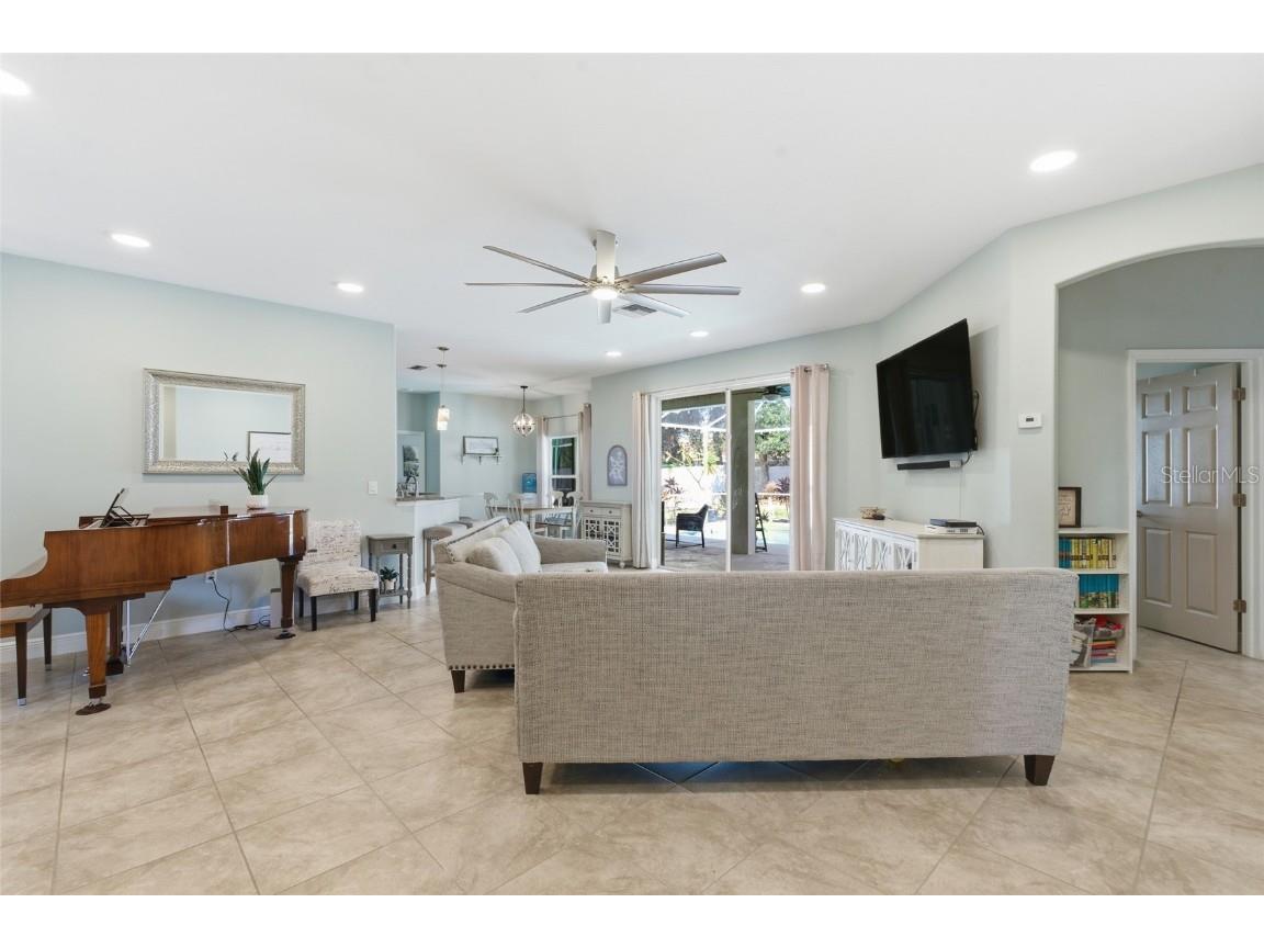 2412 Nature Pointe Loop Fort Myers FL 33905 C7518368 image9