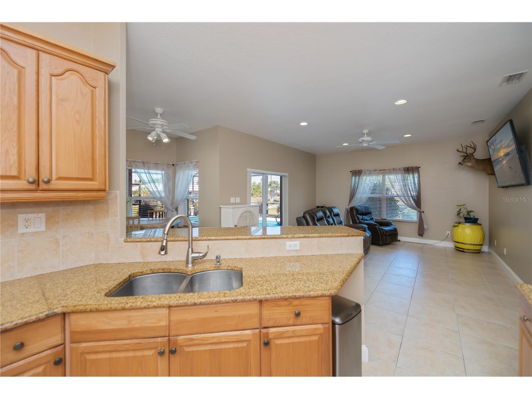 2412 Rio De Janeiro Avenue Punta Gorda FL 33983 C7517304 image23