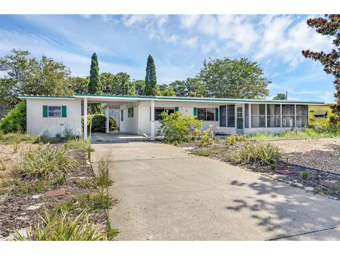 2412 Vindale Road Tavares FL 32778 - DORA CANAL G5098397 image1