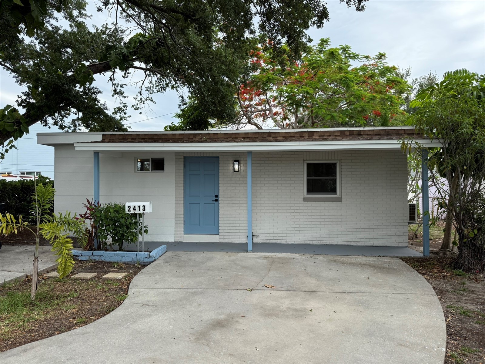2413 18th Avenue N Saint Petersburg FL 33713 TB8506392 image1