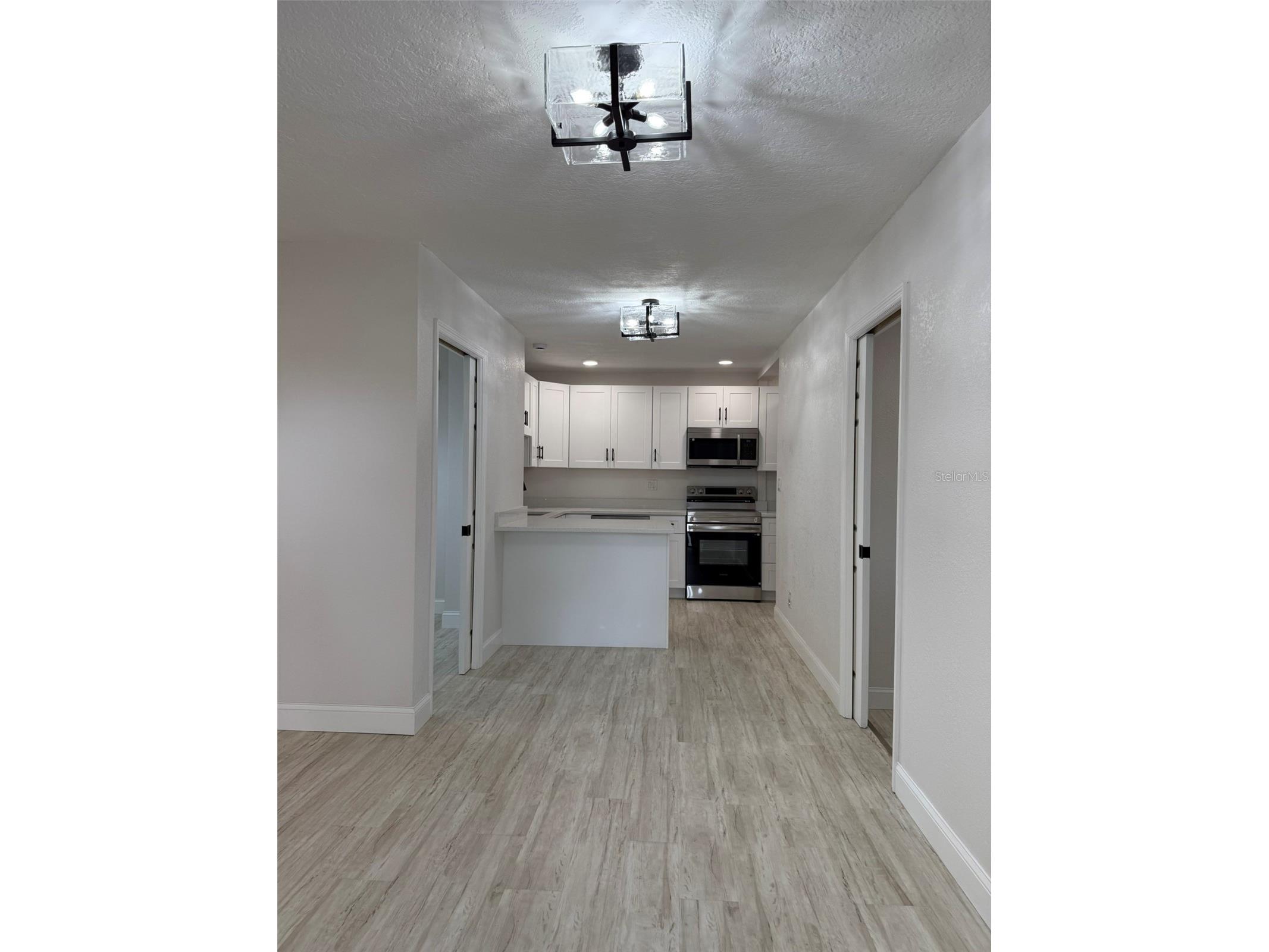2413 18th Avenue N Saint Petersburg FL 33713 TB8506392 image2
