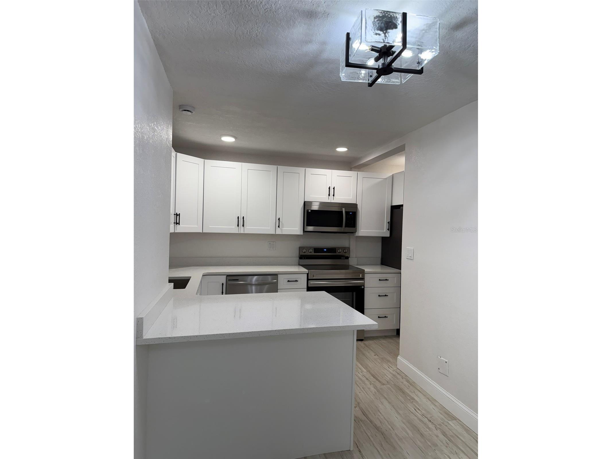 2413 18th Avenue N Saint Petersburg FL 33713 TB8506392 image3