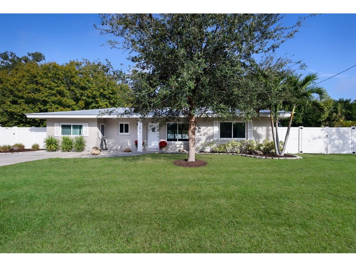 2413 Clematis Street Sarasota FL 34239 A4591188 image1
