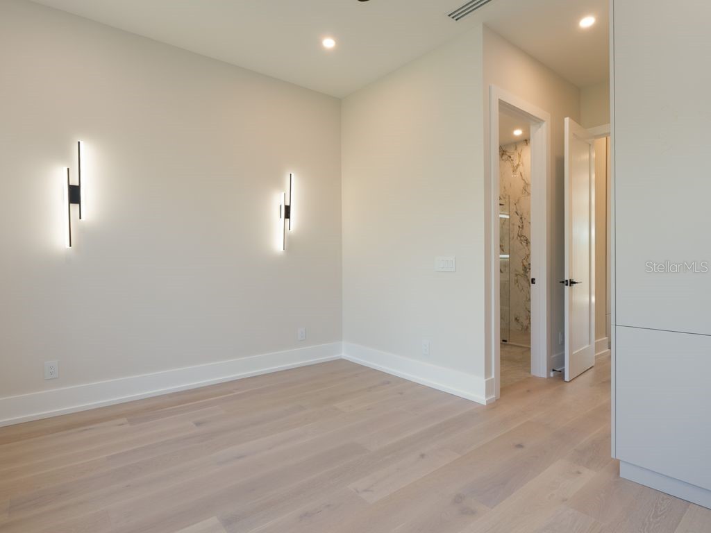 2413 Clematis Street Sarasota FL 34239 N6141220 image39