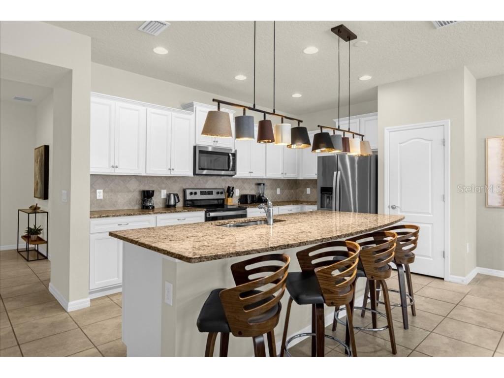 2413 Dubai St Kissimmee FL 34747 O6418129 image3