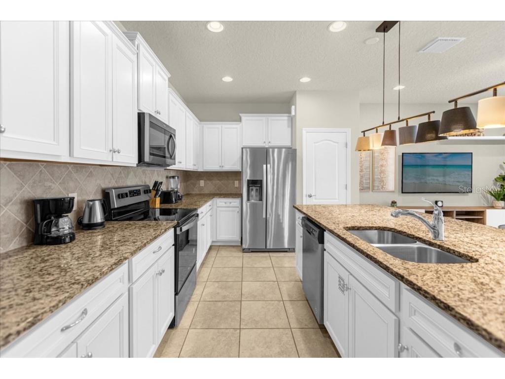 2413 Dubai St Kissimmee FL 34747 O6418129 image4