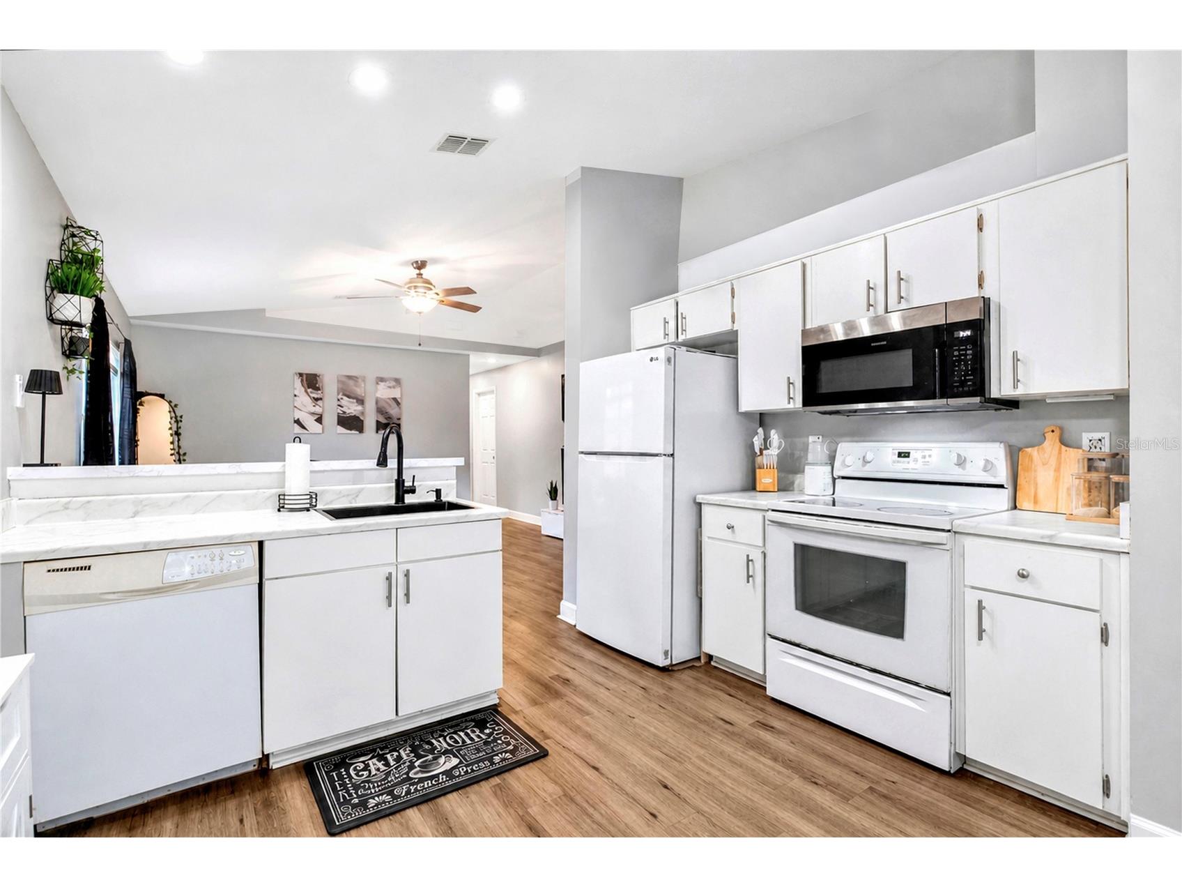 2413 Radnor Avenue Orlando FL 32826 O6405112 image10