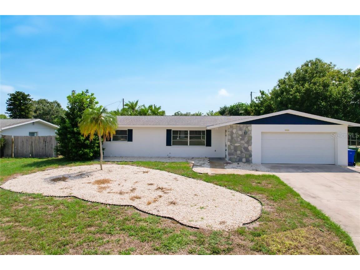 2414 33rd Street W Bradenton FL 34205 A4574663 image1