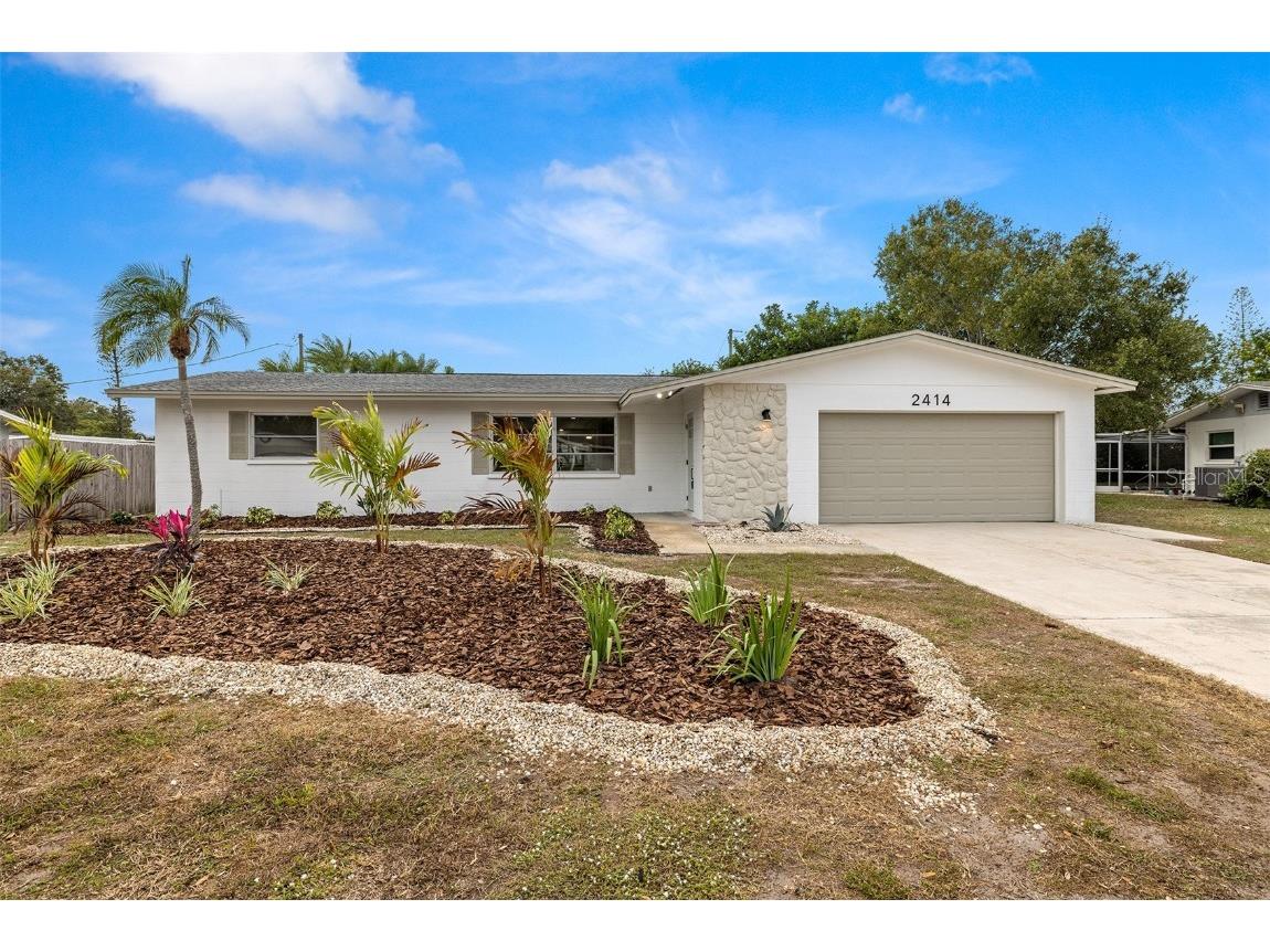 2414 33rd Street W Bradenton FL 34205 U8221396 image1