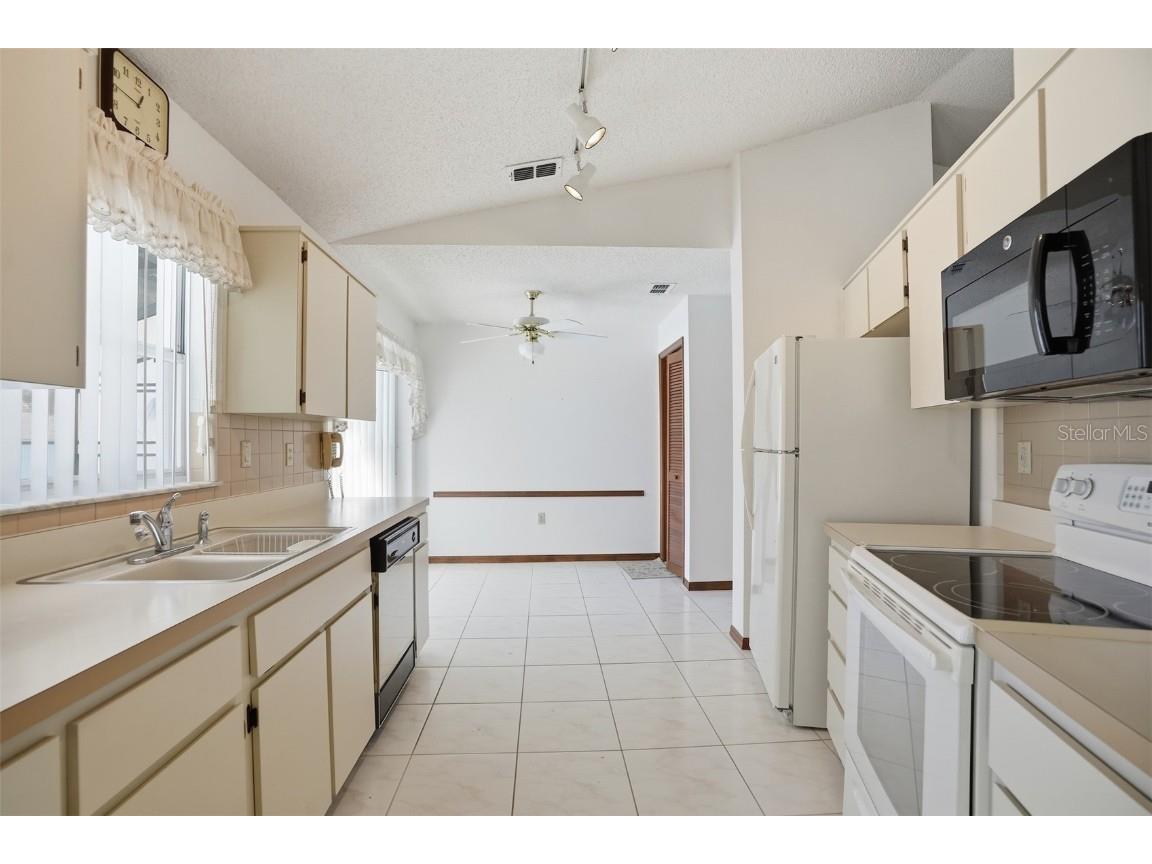 2414 Appian Avenue Spring Hill FL 34608 W7880997 image10