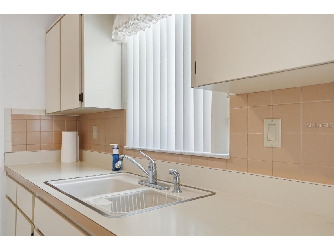 2414 Appian Avenue Spring Hill FL 34608 W7880997 image9