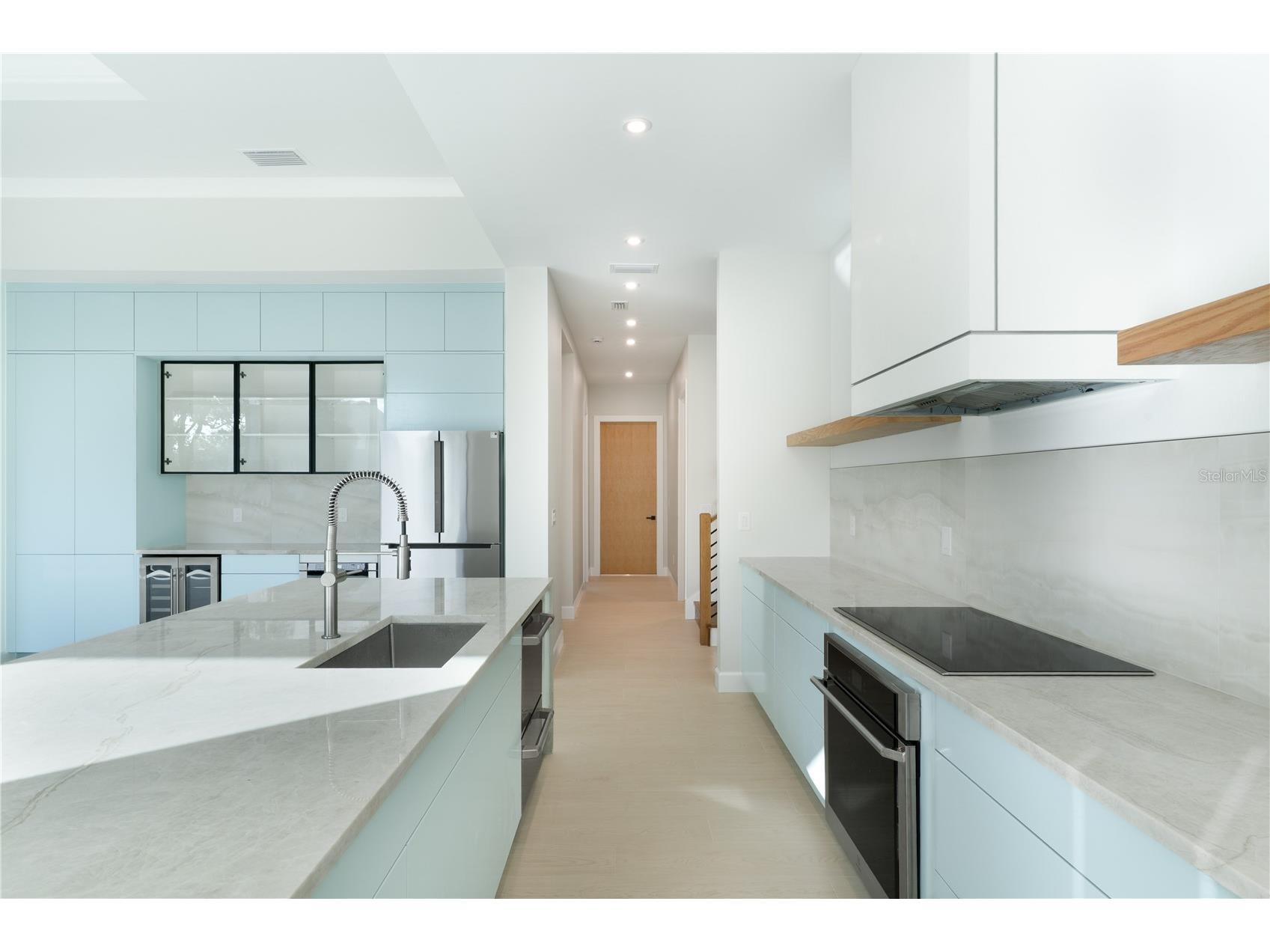 2414 Bayshore Road Nokomis FL 34275 - BLACKBURN BAY A4676619 image11