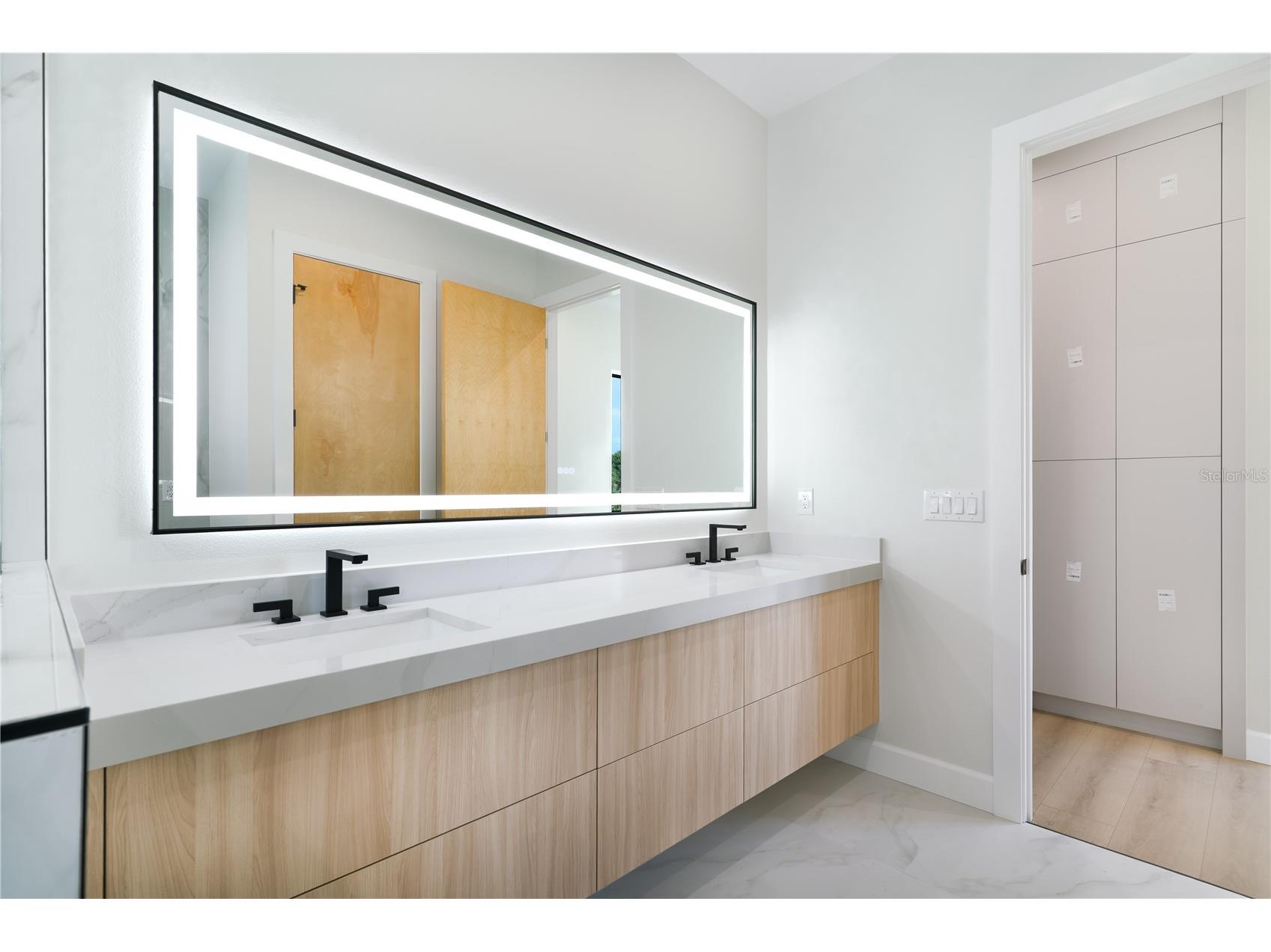 2414 Bayshore Road Nokomis FL 34275 - BLACKBURN BAY A4676619 image25