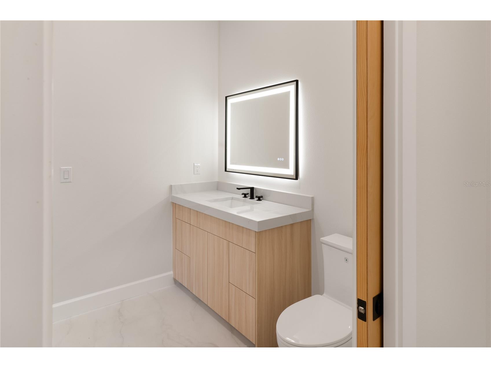 2414 Bayshore Road Nokomis FL 34275 - BLACKBURN BAY A4676619 image34