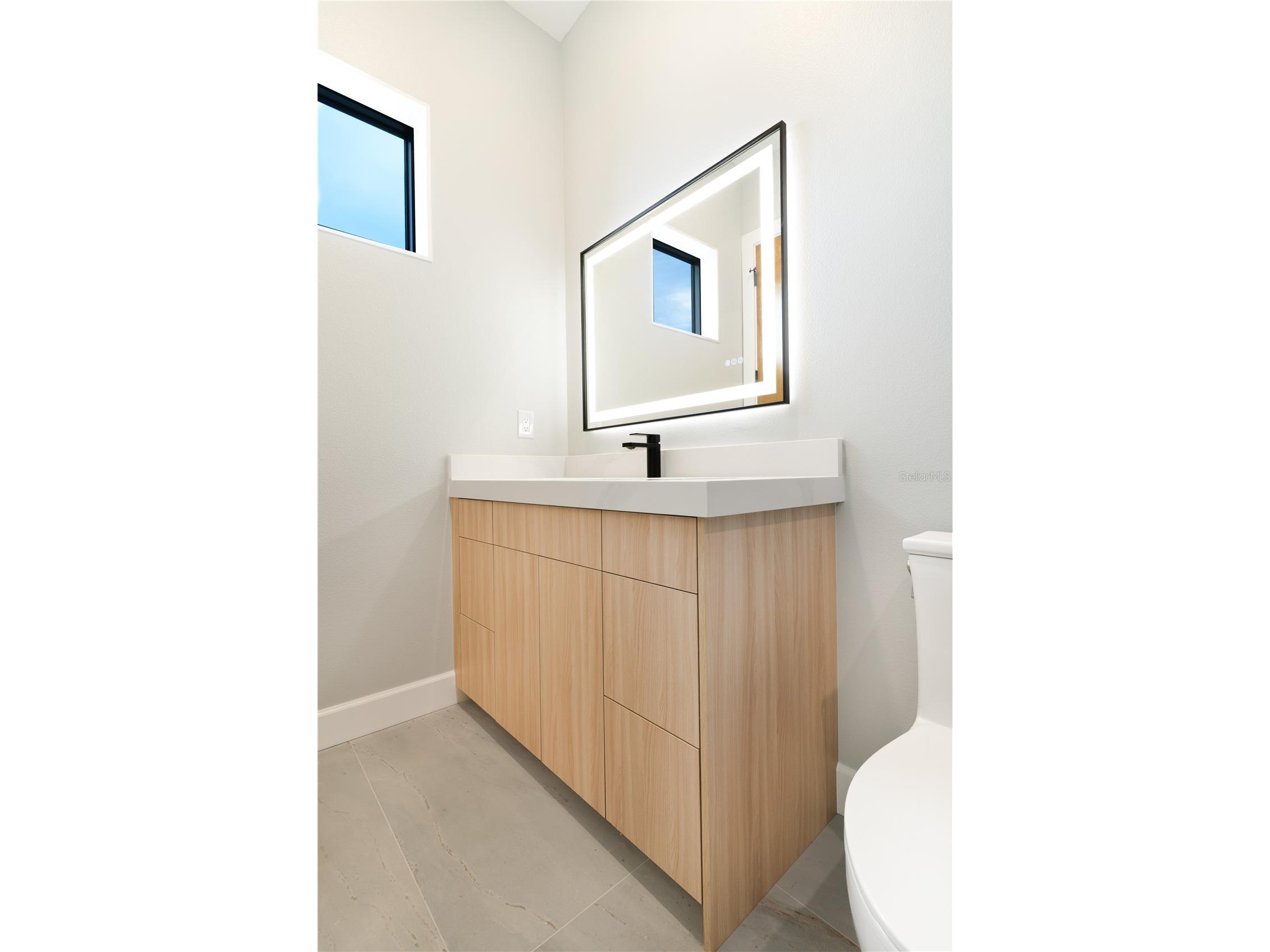 2414 Bayshore Road Nokomis FL 34275 - BLACKBURN BAY A4676619 image57