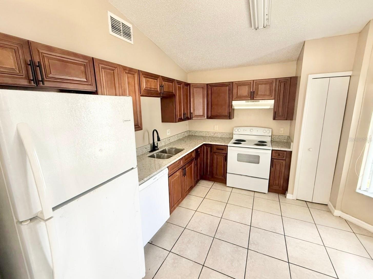 2414 Harbor Town Drive Kissimmee FL 34744 S5124865 image7