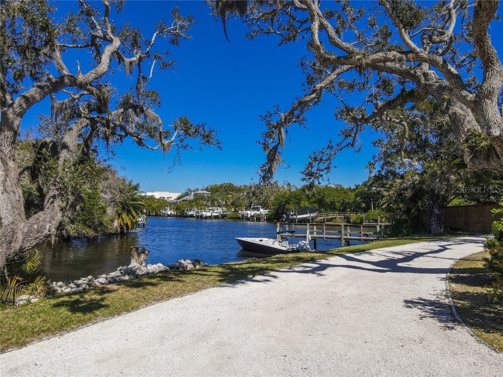 2414 Portland Street Sarasota FL 34231 - PHILLIPI CREEK A4598601 image1