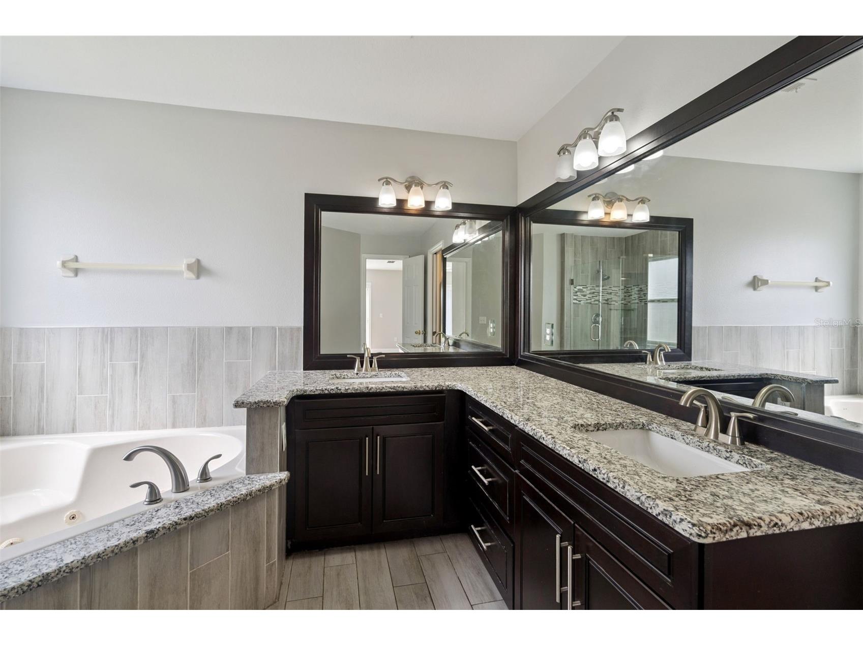 2414 Serenity Bend Kissimmee FL 34758 O6394142 image15