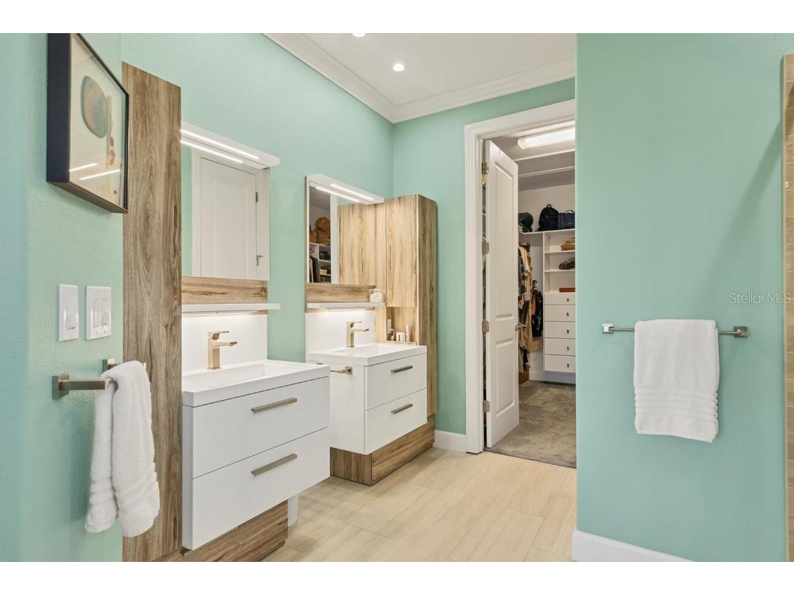 2414 Vaccaro Drive Sarasota FL 34231 A4677299 image19