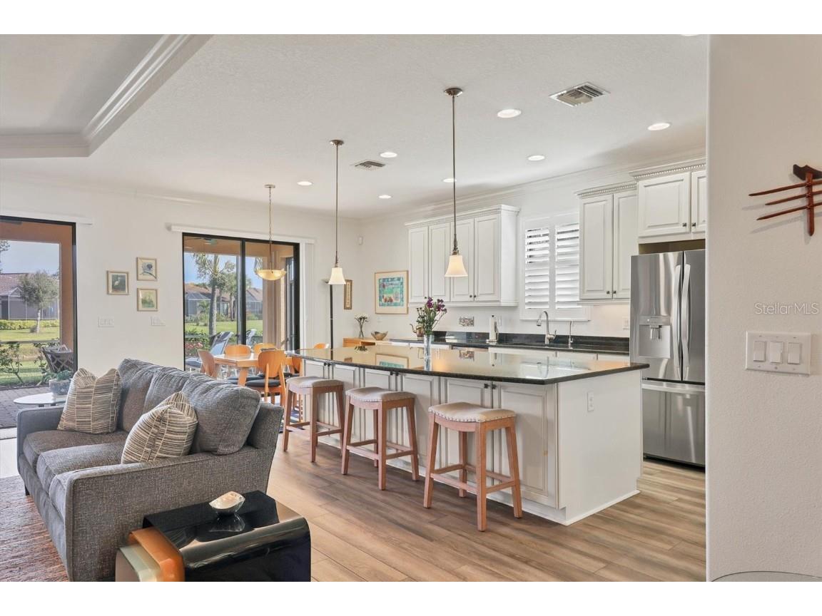 2414 Vaccaro Drive Sarasota FL 34231 A4677299 image7