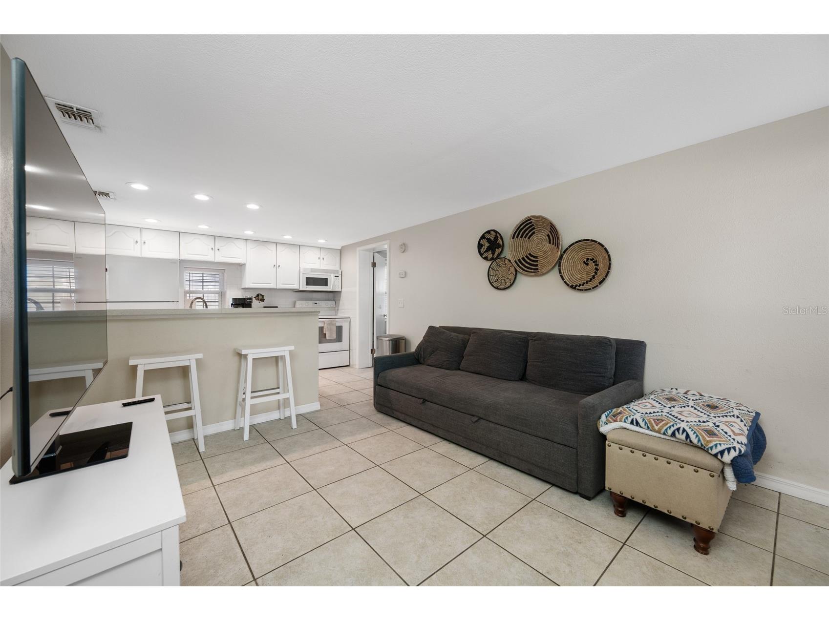 2415 11th Street N Saint Petersburg FL 33704 TB8511726 image18