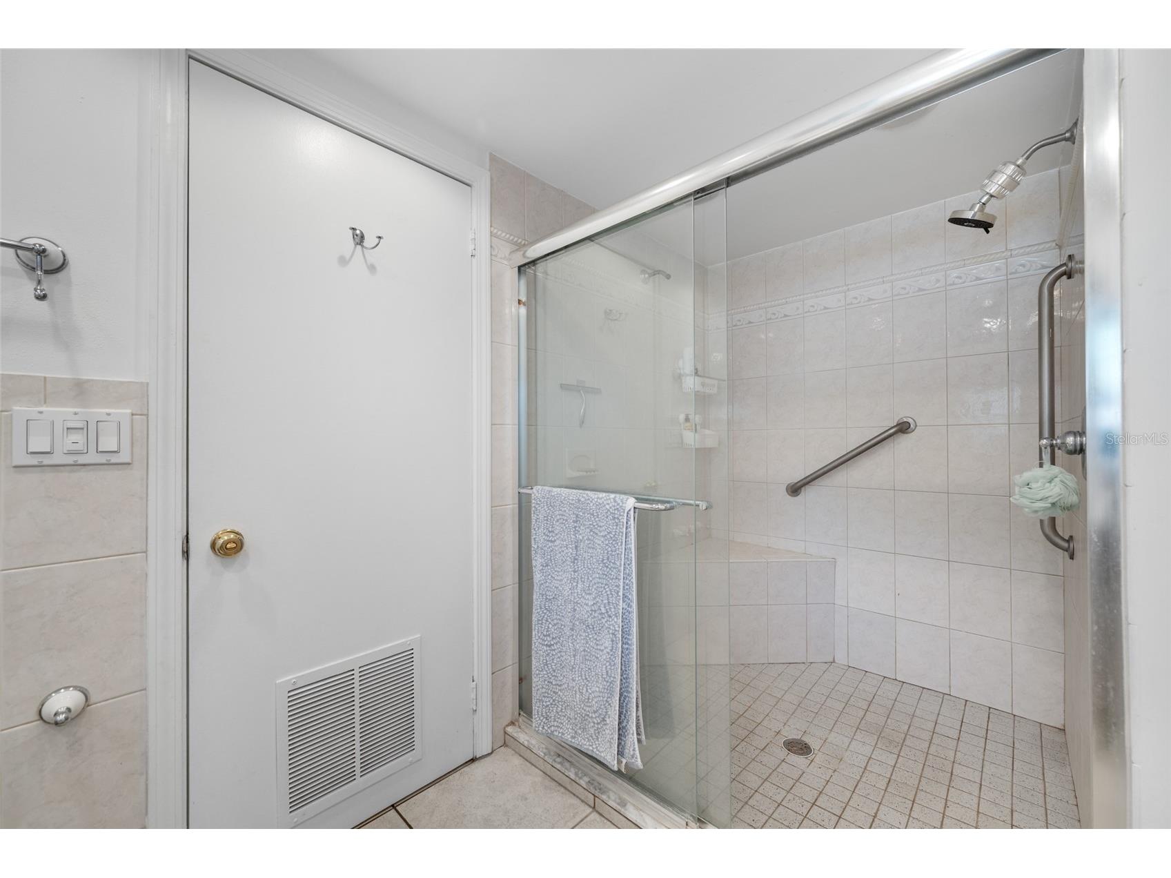 2415 11th Street N Saint Petersburg FL 33704 TB8511726 image28