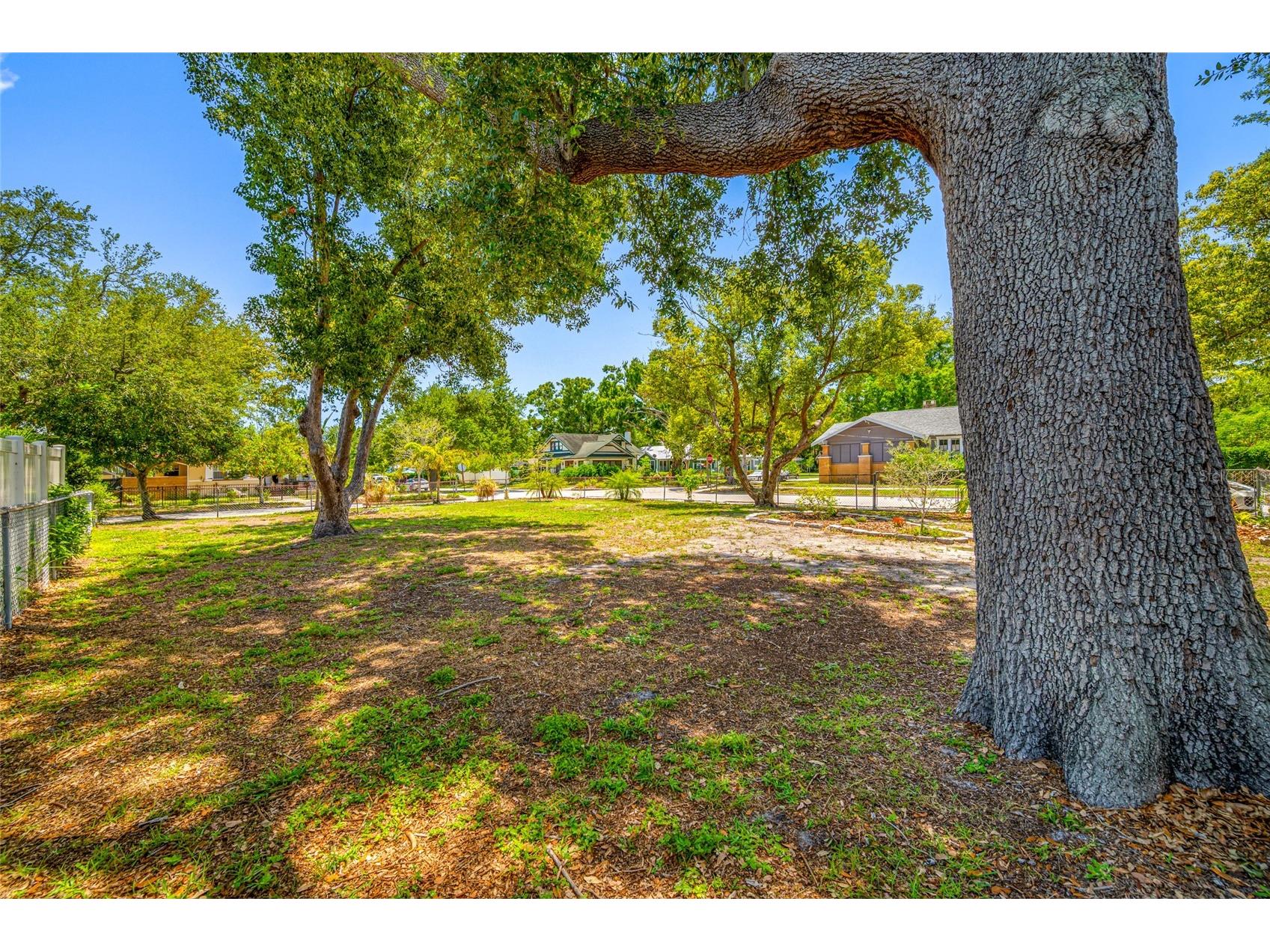 2415 11th Street N Saint Petersburg FL 33704 TB8511726 image3